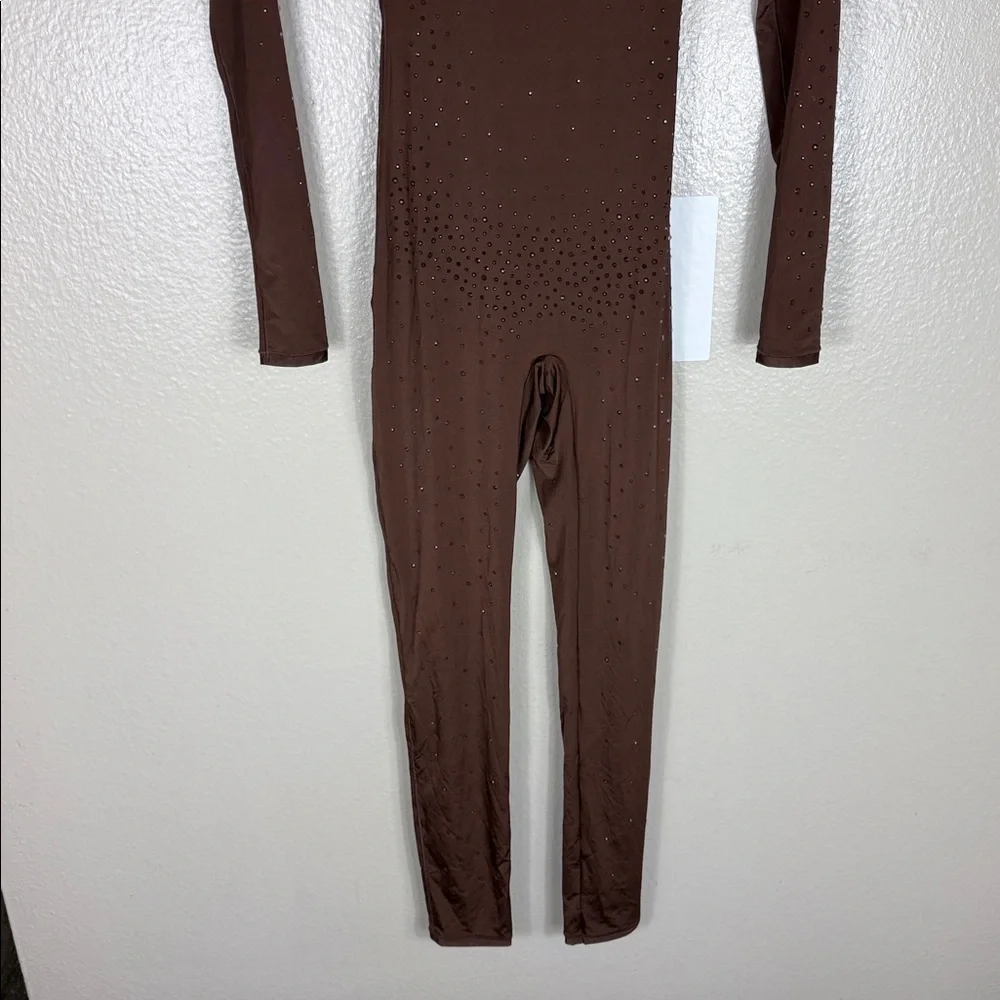 SKIMS X Swarovski Jelly Sheer Long Sleeved Catsuit Cocoa - Picture 4 of 6